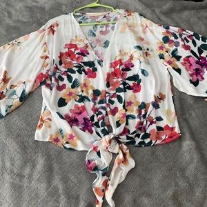 Woman’s Lovestitch BOHO front tie floral shirt M